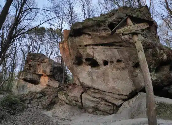 Skały z legendą w tle - lekcja przyrody w Ciężkowicach